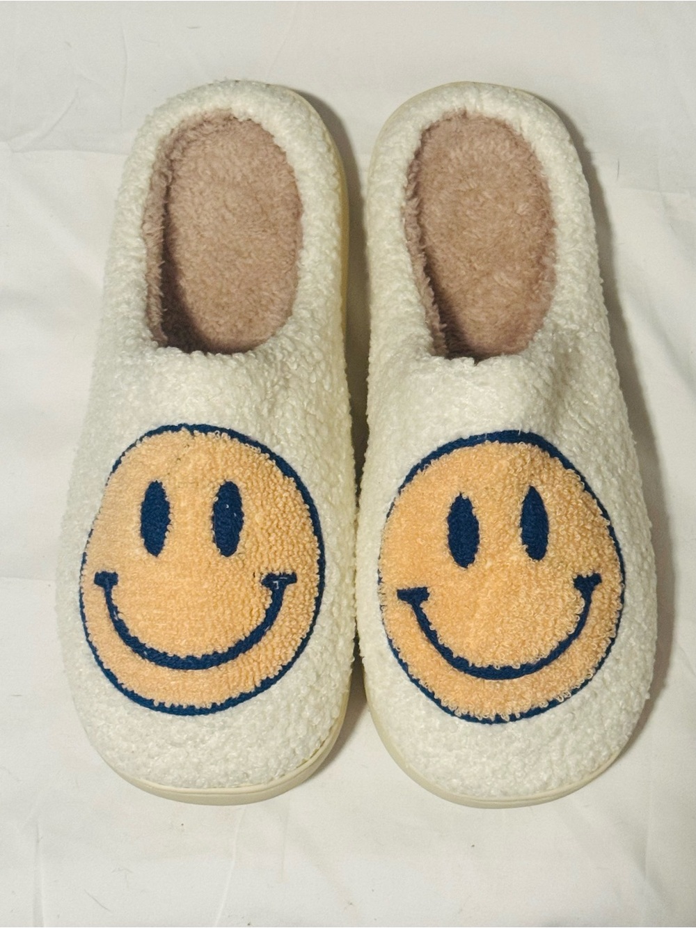 Cozy Smiley Slip-On Shoes in Cream with Peach Smiley Size 44-45 (see size chart)